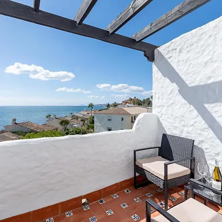 La Riviera - Stunning By The Beach Apartment *